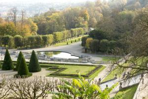Parc de Saint-Cloud, terrasse du Château, bassin et allée du Fer à Cheval, vus des hauteurs du jardin du Trocadéro
